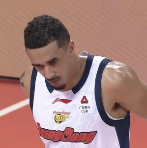 开云在线-不打了！广东强力外援确认下家，朱芳雨彻底失去“后路”！