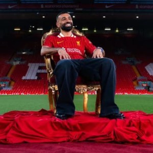 萨拉赫续约利物浦，一场金钱与荣誉的博弈